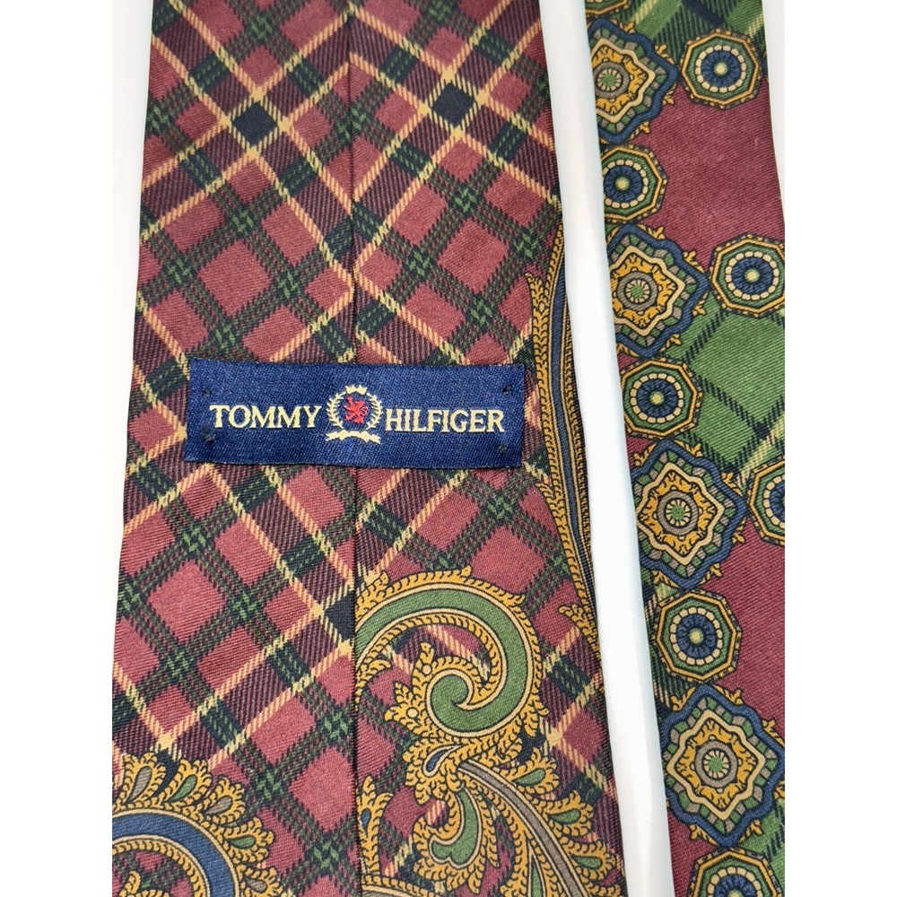 Tommy Hilfiger NECK TIE, 100% Italian Silk, Dark Red/Green/Paisley, Made in USA - Picture 5 of 6